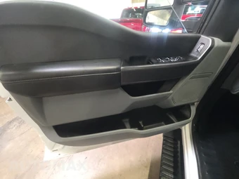 2025 Ford Super Duty F-250 XLT Crew Cab Medium Bed - miniatura 9