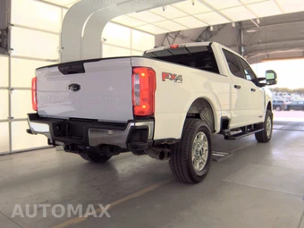 2025 Ford Super Duty F-250 XLT Crew Cab Medium Bed - miniatura 4