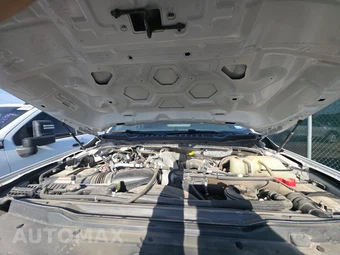 2025 Ford Super Duty F-250 XLT Crew Cab Medium Bed - miniatura 15