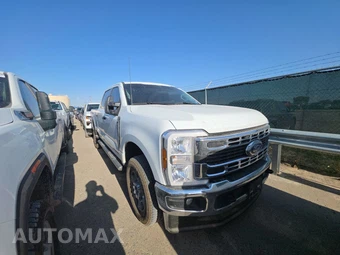 2025 Ford Super Duty F-250 XLT Crew Cab Medium Bed - miniatura 3