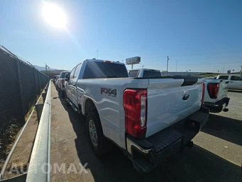 2025 Ford Super Duty F-250 XLT Crew Cab Medium Bed - miniatura 6