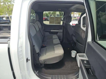 2025 Ford Super Duty F-250 XLT Crew Cab Medium Bed - miniatura 16
