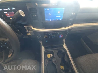 2025 Ford Super Duty F-250 XLT Crew Cab Medium Bed - miniatura 11