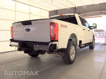 2025 Ford Super Duty F-250 XLT Crew Cab Medium Bed - miniatura 4