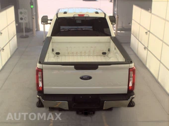 2025 Ford Super Duty F-250 XLT Crew Cab Medium Bed - miniatura 5