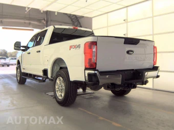 2025 Ford Super Duty F-250 XLT Crew Cab Medium Bed - miniatura 6