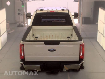 2025 Ford Super Duty F-250 XLT Crew Cab Medium Bed - miniatura 5