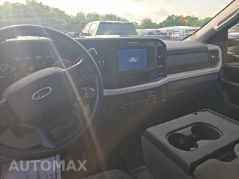 2025 Ford Super Duty F-250 XLT Crew Cab Medium Bed - miniatura 11