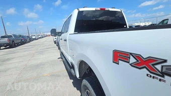 2025 Ford Super Duty F-250 XLT Crew Cab Medium Bed - miniatura 21