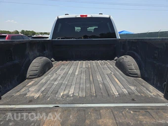 2025 Ford Super Duty F-250 XLT Crew Cab Medium Bed - miniatura 16