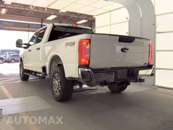 2025 Ford Super Duty F-250 XLT Crew Cab Medium Bed - miniatura 6