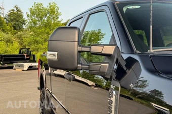 2025 Ford Super Duty F-250 XLT Crew Cab Medium Bed - miniatura 10
