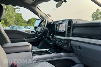 2025 Ford Super Duty F-250 XLT Crew Cab Medium Bed - miniatura 15