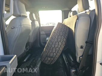 2025 Ford Super Duty F-350 Cab Chassis XL Crew Cab DRW - miniatura 13