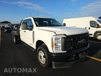 2025 Ford Super Duty F-350 Cab Chassis XL Crew Cab DRW - miniatura 3