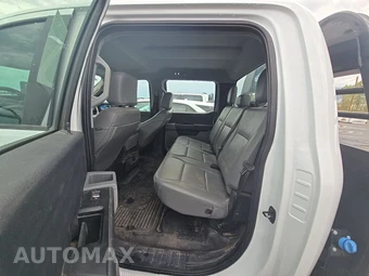 2025 Ford Super Duty F-350 Cab Chassis XL Crew Cab DRW - miniatura 13