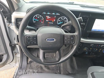 2025 Ford Super Duty F-350 Cab Chassis XL Crew Cab DRW - miniatura 10