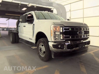 2025 Ford Super Duty F-350 Cab Chassis XL Crew Cab DRW - miniatura 3