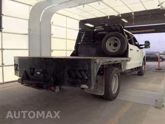 2025 Ford Super Duty F-350 Cab Chassis XL Crew Cab DRW - miniatura 4
