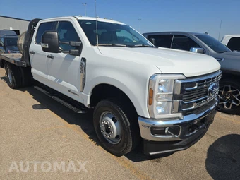 2025 Ford Super Duty F-350 Cab Chassis XL Crew Cab DRW - miniatura 3