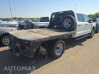 2025 Ford Super Duty F-350 Cab Chassis XL Crew Cab DRW - miniatura 4