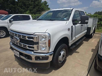 2025 Ford Super Duty F-350 Cab Chassis XLT Crew Cab DRW