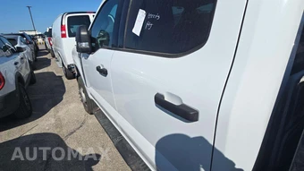 2025 Ford Super Duty F-350 Cab Chassis XLT Crew Cab DRW - miniatura 23