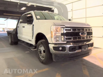 2025 Ford Super Duty F-350 Cab Chassis XLT Crew Cab DRW - miniatura 3