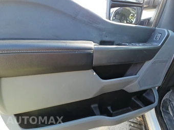 2025 Ford Super Duty F-350 Cab Chassis XLT Crew Cab DRW - miniatura 9