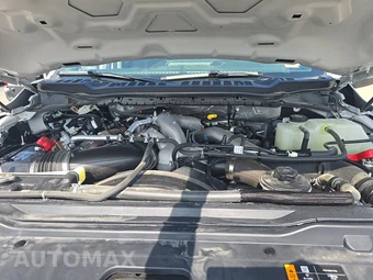 2025 Ford Super Duty F-350 Cab Chassis XLT Crew Cab DRW - miniatura 16
