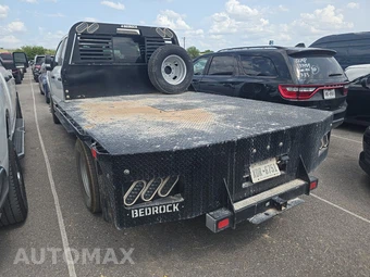 2025 Ford Super Duty F-350 Cab Chassis XLT Crew Cab DRW - miniatura 6