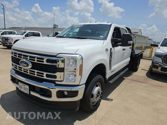 2025 Ford Super Duty F-350 Cab Chassis XLT Crew Cab DRW