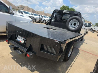 2025 Ford Super Duty F-350 Cab Chassis XLT Crew Cab DRW - miniatura 3