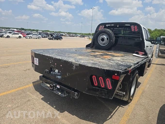 2025 Ford Super Duty F-350 Cab Chassis XLT Crew Cab DRW - miniatura 4