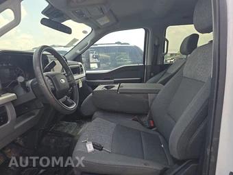 2025 Ford Super Duty F-350 Cab Chassis XLT Crew Cab DRW - miniatura 7