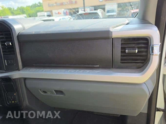 2025 Ford Super Duty F-350 Cab Chassis XLT Crew Cab DRW - miniatura 15