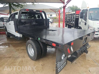 2025 Ford Super Duty F-350 Cab Chassis XLT Crew Cab DRW - miniatura 2