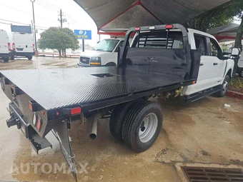 2025 Ford Super Duty F-350 Cab Chassis XLT Crew Cab DRW - miniatura 3