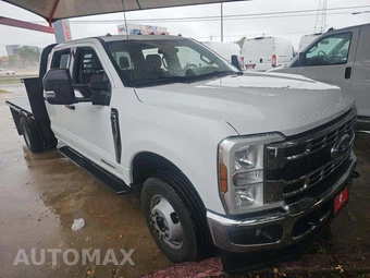 2025 Ford Super Duty F-350 Cab Chassis XLT Crew Cab DRW - miniatura 4