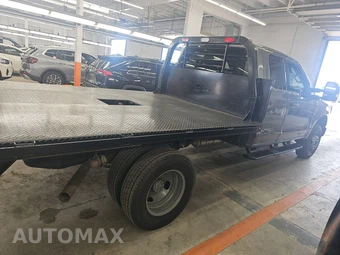2025 Ford Super Duty F-350 Cab Chassis XLT Extended Cab w/Rear Doors DRW - miniatura 4