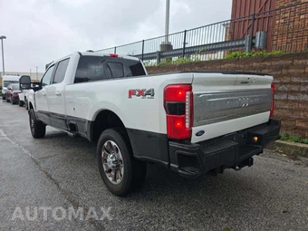 2025 Ford Super Duty F-350 King Ranch Crew Cab Long Bed - miniatura 2