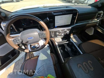 2025 Ford Super Duty F-350 King Ranch Crew Cab Long Bed DRW - miniatura 10