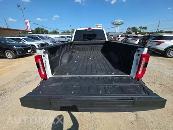 2025 Ford Super Duty F-350 King Ranch Crew Cab Long Bed DRW - miniatura 14
