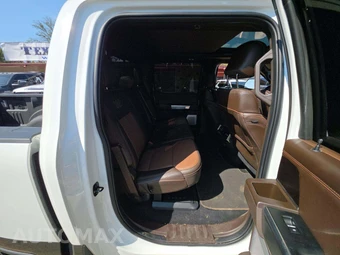 2025 Ford Super Duty F-350 King Ranch Crew Cab Long Bed DRW - miniatura 16