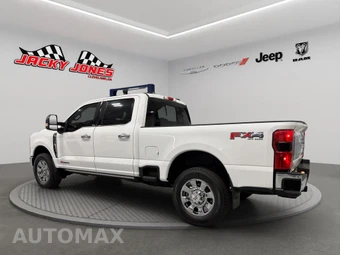 2025 Ford Super Duty F-350 King Ranch Crew Cab Medium Bed - miniatura 7
