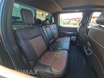 2025 Ford Super Duty F-350 King Ranch Crew Cab Medium Bed - miniatura 16