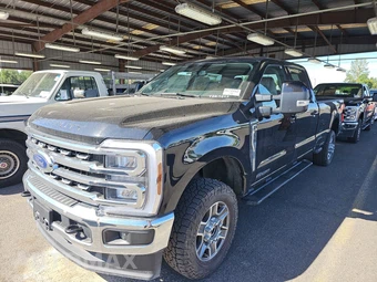 2025 Ford Super Duty F-350 LARIAT Crew Cab Long Bed