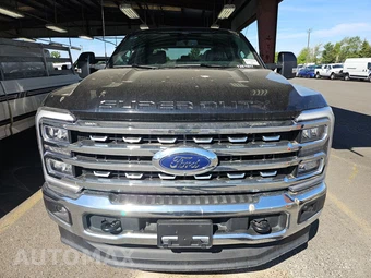 2025 Ford Super Duty F-350 LARIAT Crew Cab Long Bed - miniatura 2