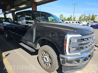 2025 Ford Super Duty F-350 LARIAT Crew Cab Long Bed - miniatura 3