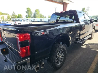 2025 Ford Super Duty F-350 LARIAT Crew Cab Long Bed - miniatura 4